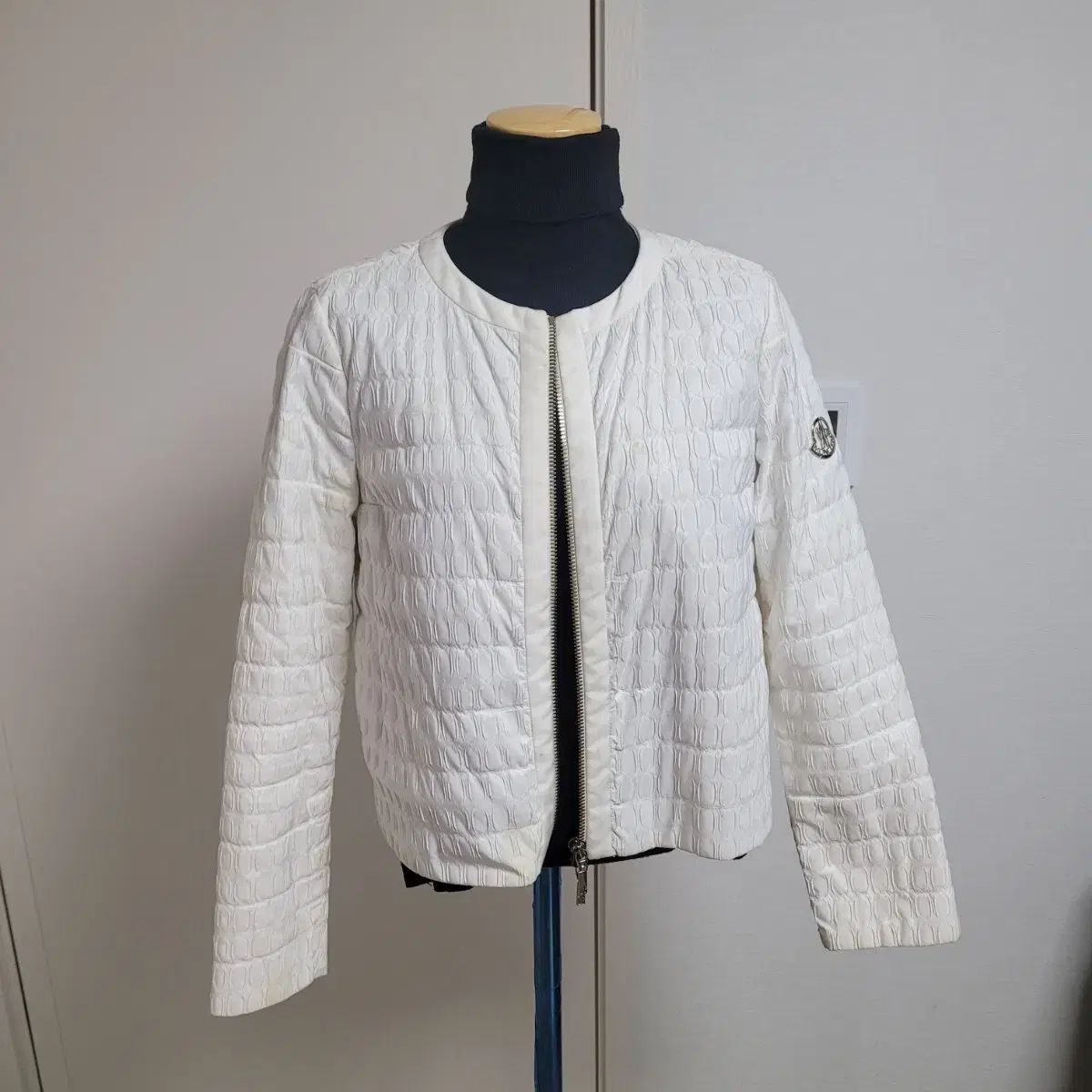 MONCLER モンクレール 白 ショート ダウン ジャケット