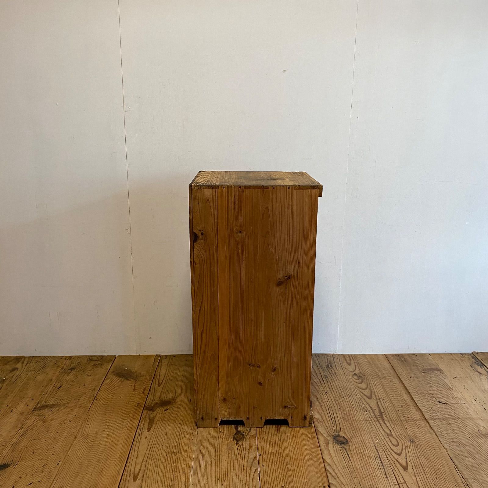 アンティーク 古家具 木製 本棚 食器棚 収納棚 シェルフ 無垢材 y362