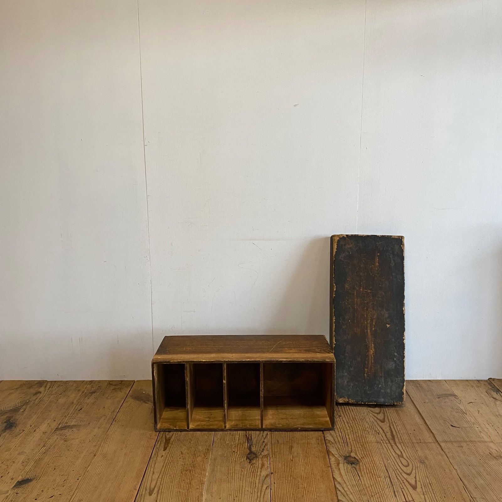 アンティーク 古家具 木製 本棚 木箱 収納棚 昭和レトロ 無垢材 y363