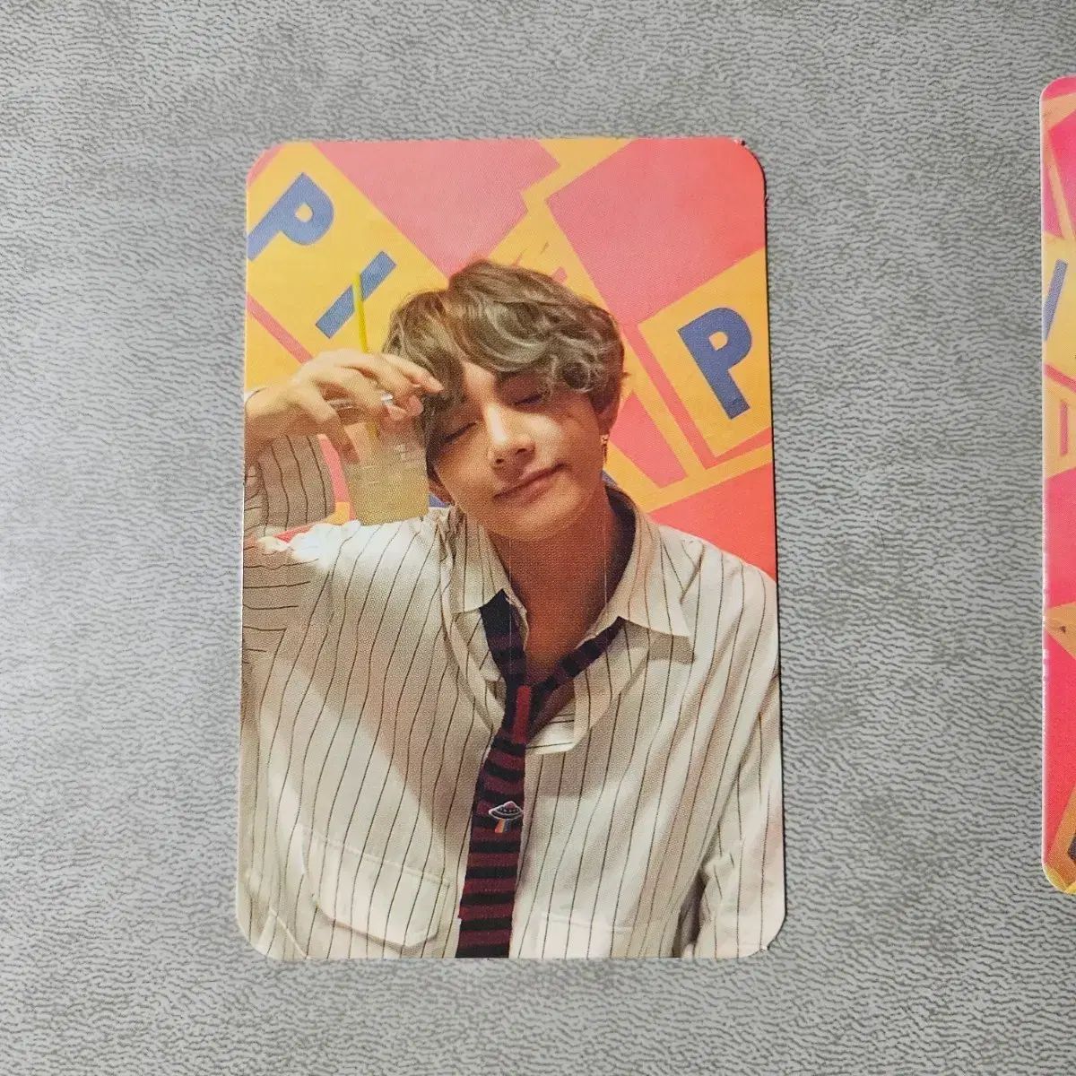 LOVE YOURSELF 承 'Her' ヴィ(V・テヒョン・テテ) トレカ BTS - メルカリ