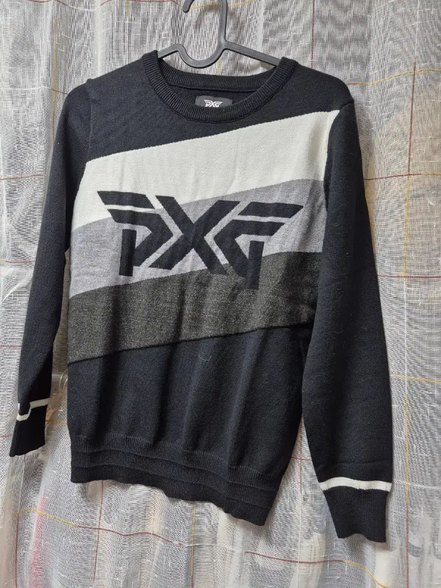 PXG ブラック/白 ラウンドネック アウトレット ニット S PXG(ピー