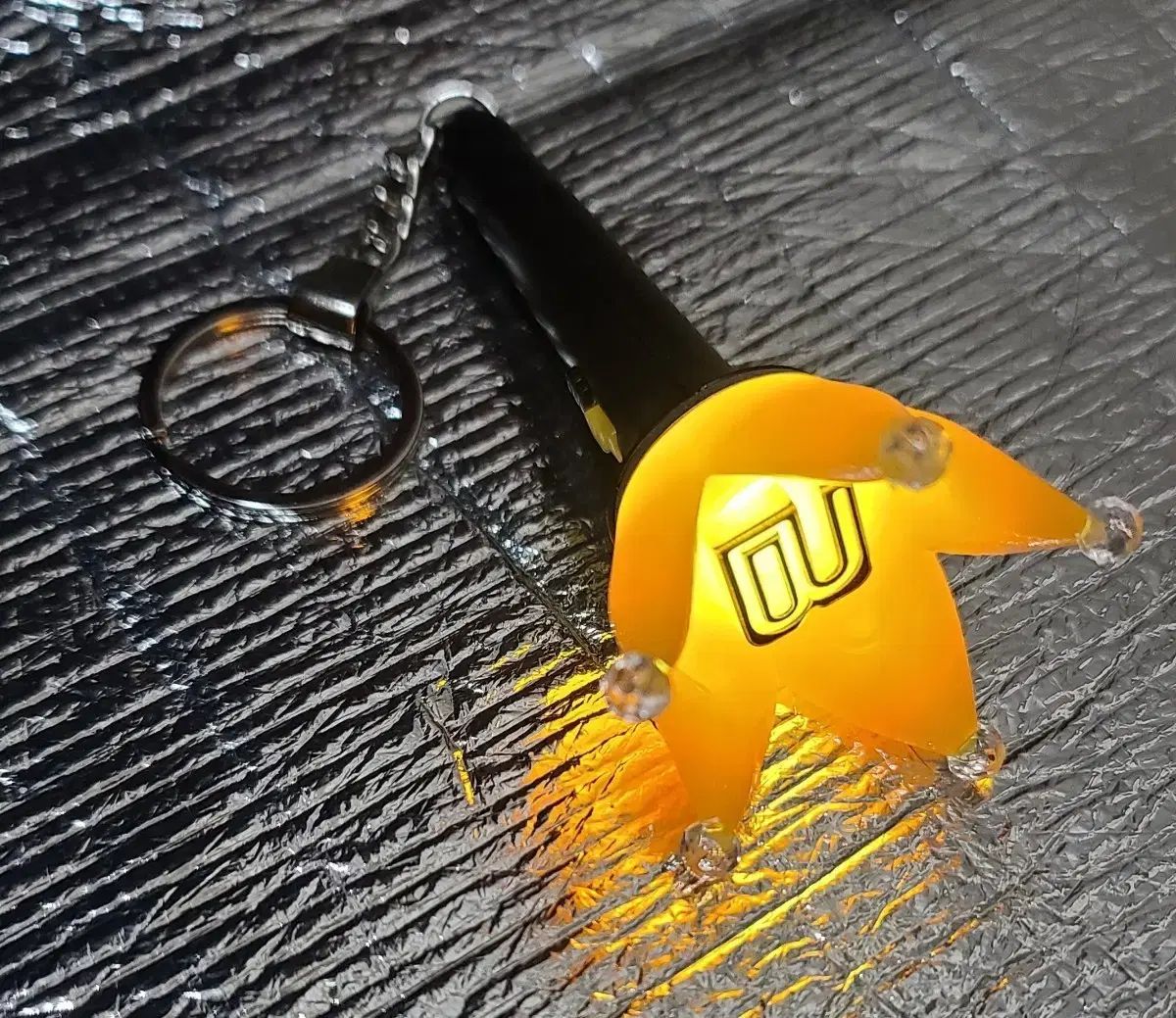 状態の良いBIGBANG ビッグバン ペンライト 応援棒 キーホルダー キーリング BIGBANG