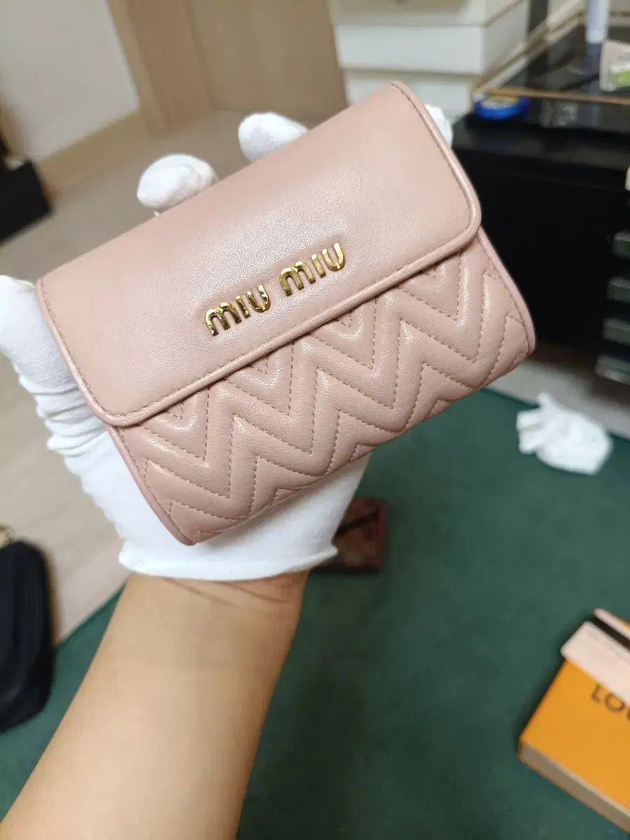 ミュウミュウ マトラッセ 中財布 5 ML 002