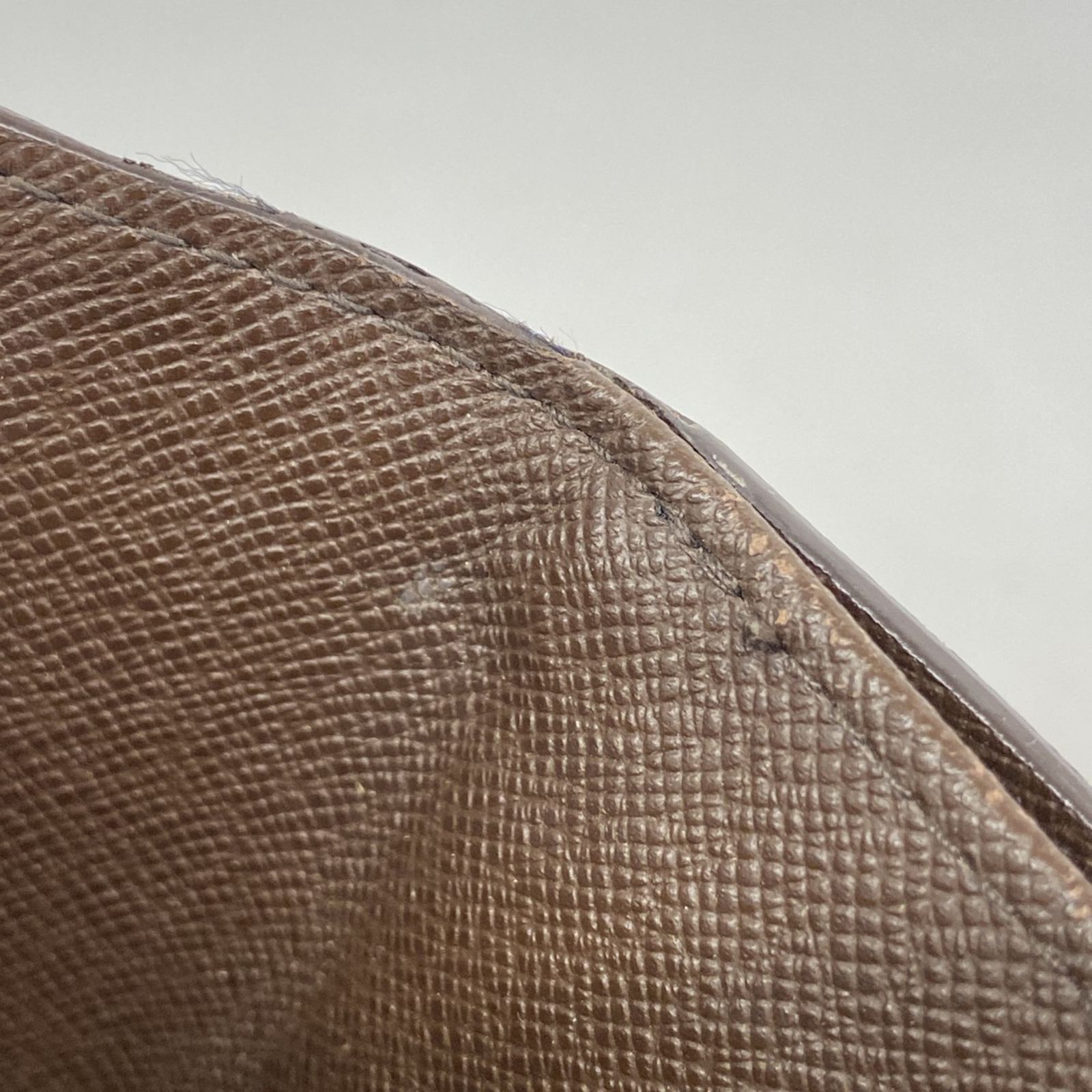 三つ折り財布 ダミエ