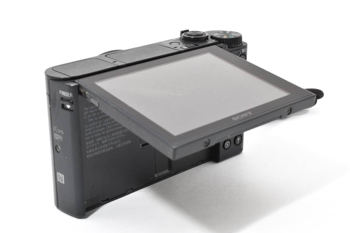 コンパクトデジタルカメラ