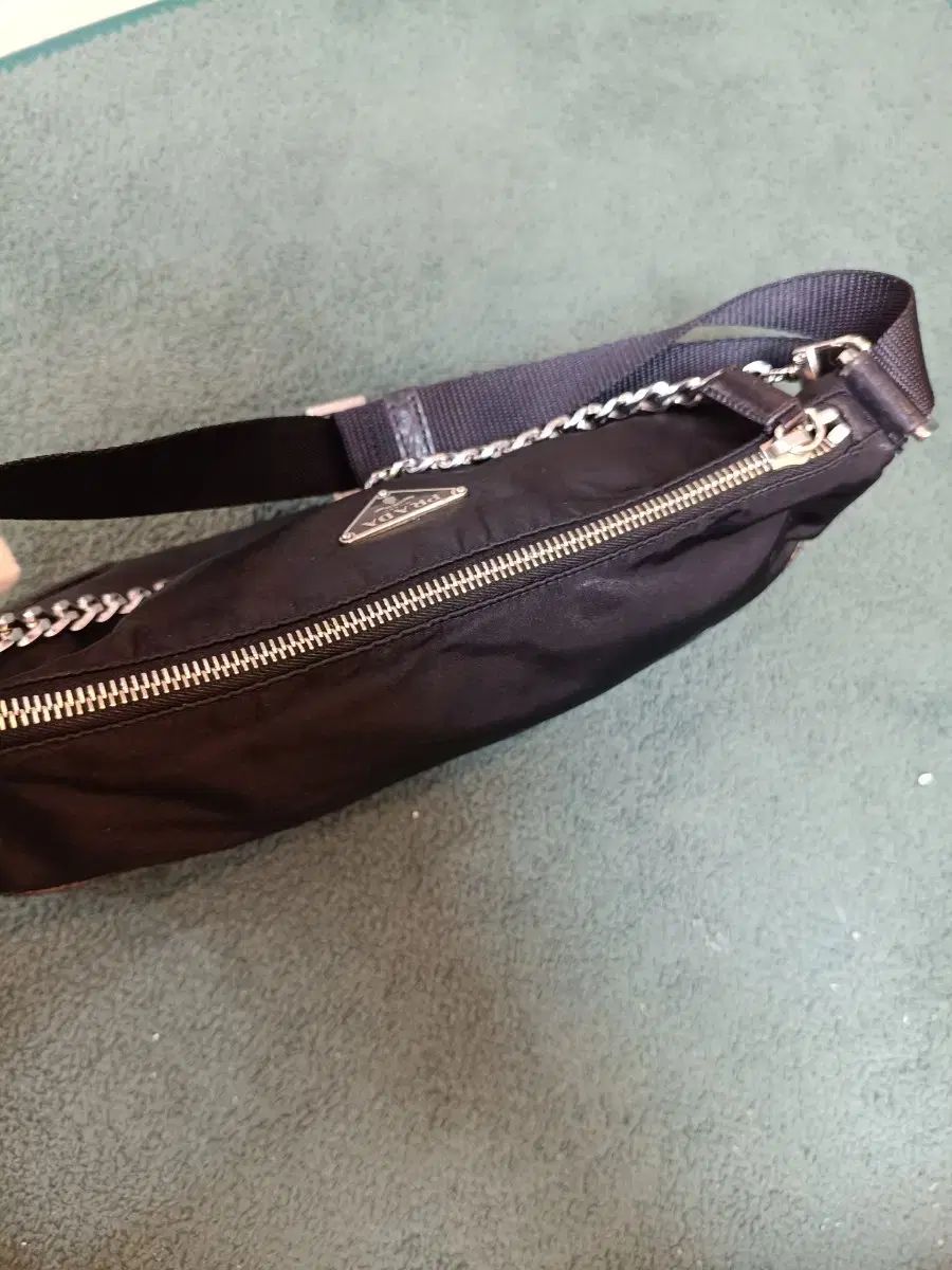 ホーボーバッグ