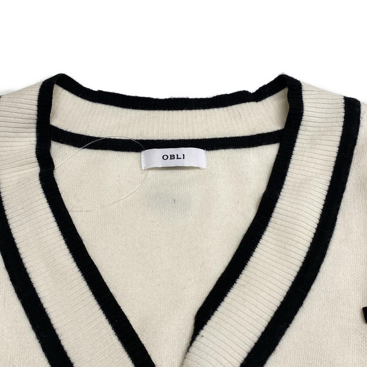 アイボリー×黒 長袖