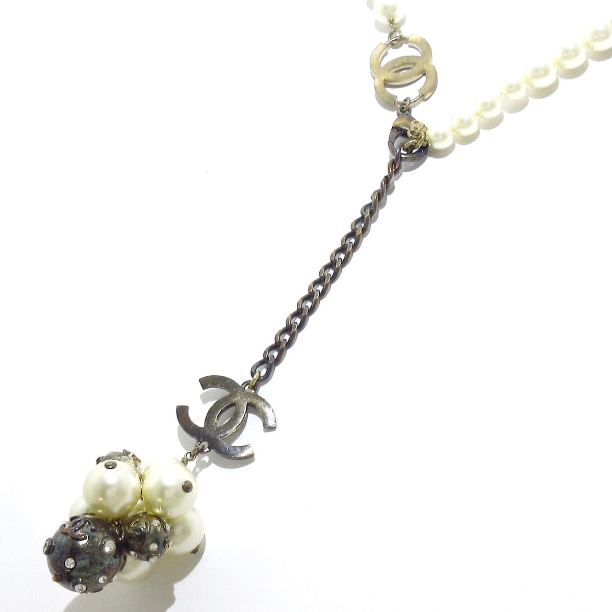 CHANEL シャネル　ココマーク　ネックレス　アイボリー CHANEL シャネル ネックレス ココマーク アイボリー シルバー