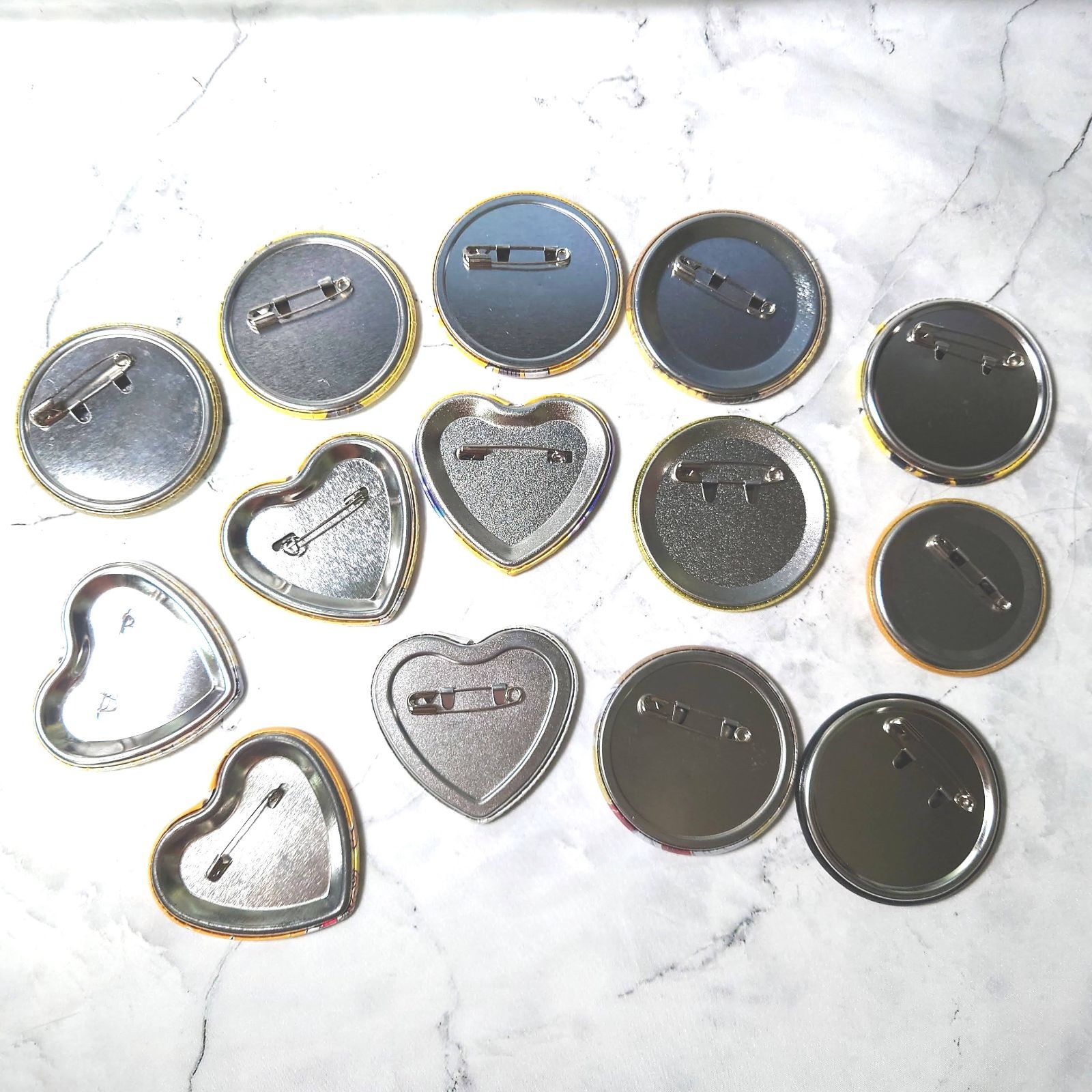 新品未使用 値下げ】アイドリッシュセブン アイナナ 六弥ナギ 缶バッジ