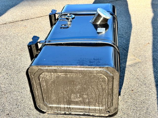 日野自動車 純正燃料タンク200L 中古品 19-12-229 日野 純正 【公式
