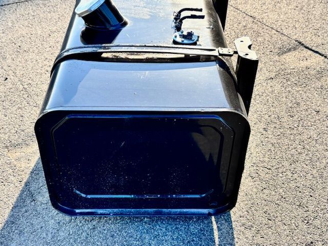 日野自動車 純正燃料タンク200L 中古品 19-12-229 日野 純正 【公式