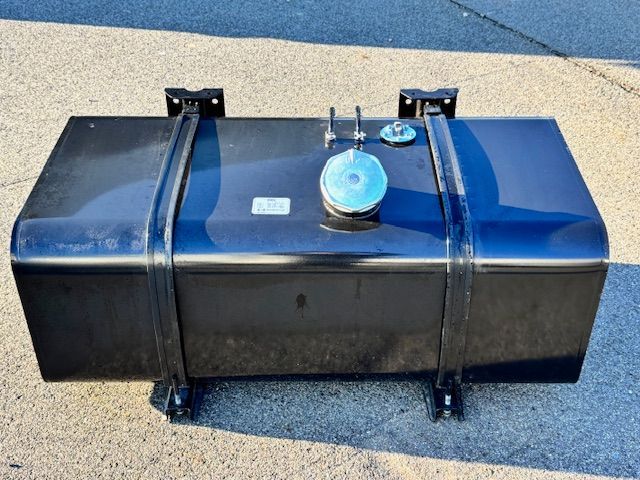 日野自動車 純正燃料タンク200L 中古品 - メルカリ