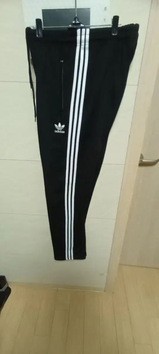 アディダス トレーナー ブラック 裏起毛 新品 XL