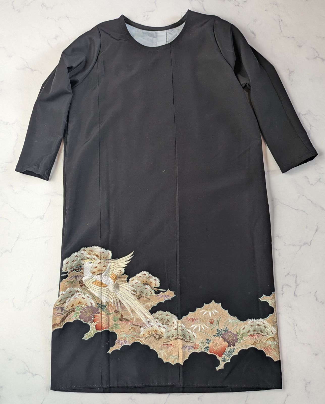 笠松と尾長鶏 刺繍黒留袖 着物リメイク 長袖ワンピース - メルカリ