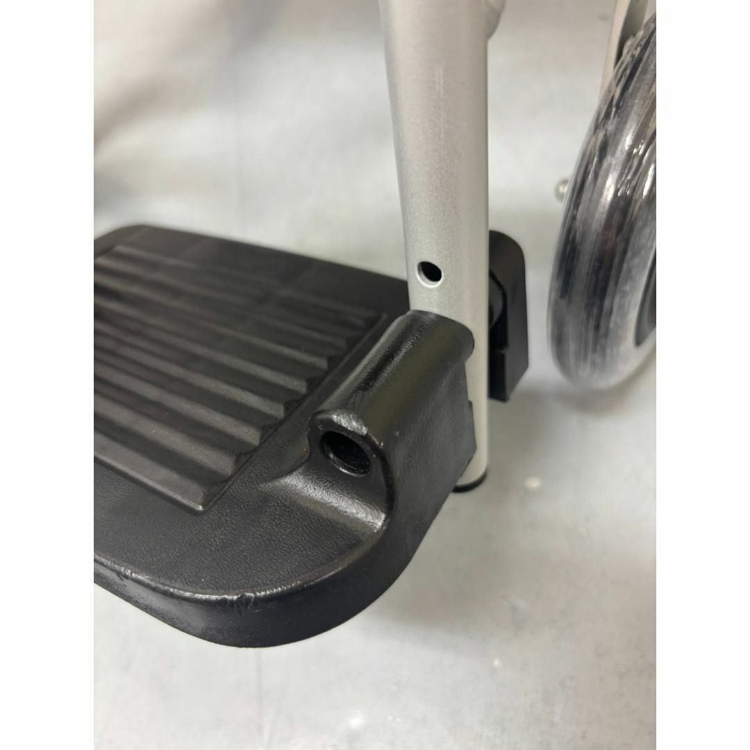 ノーパンクタイヤ