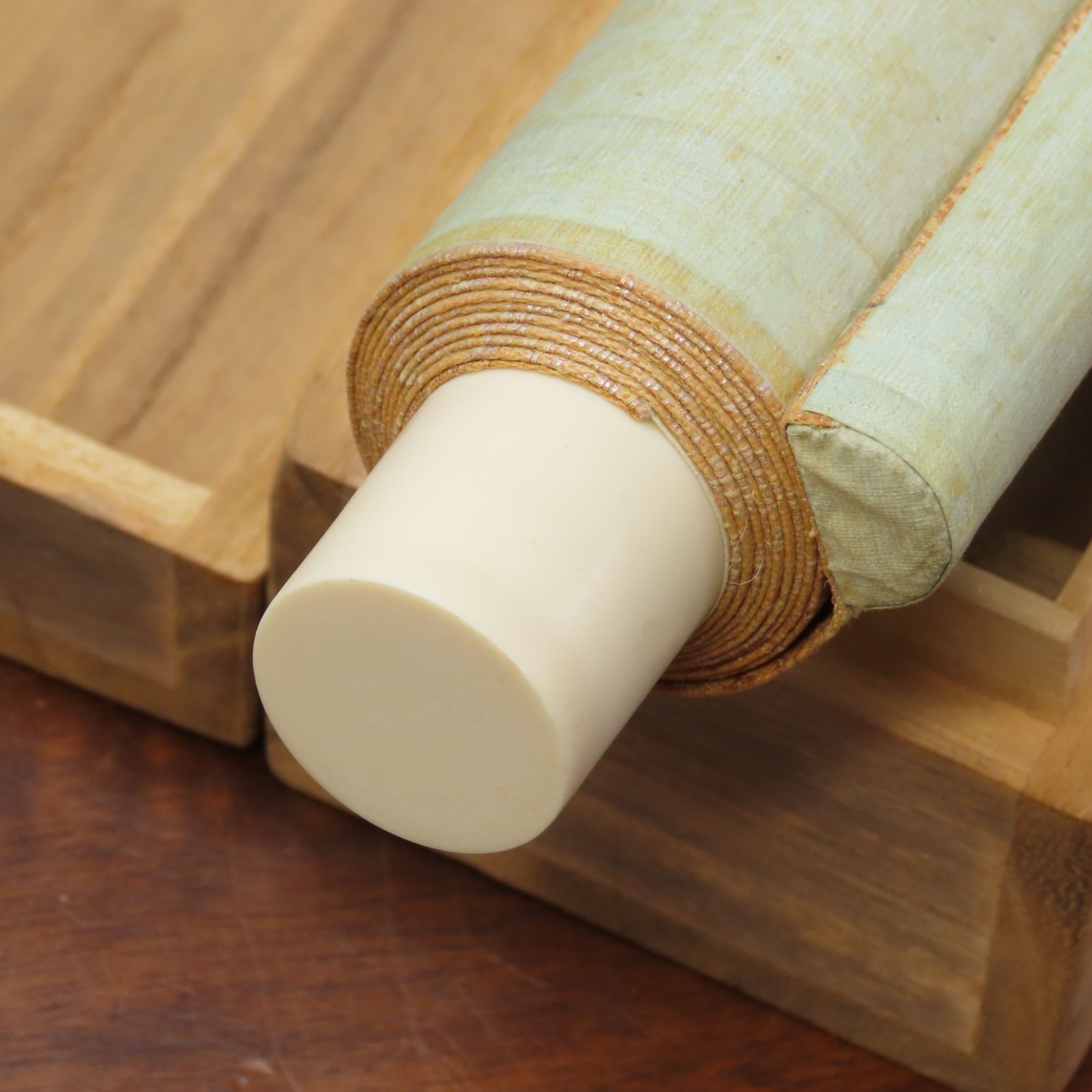 02s57 工藝品 良寛 掛軸「草庵雪夜作」辞世の漢詩 江戸時代後期の