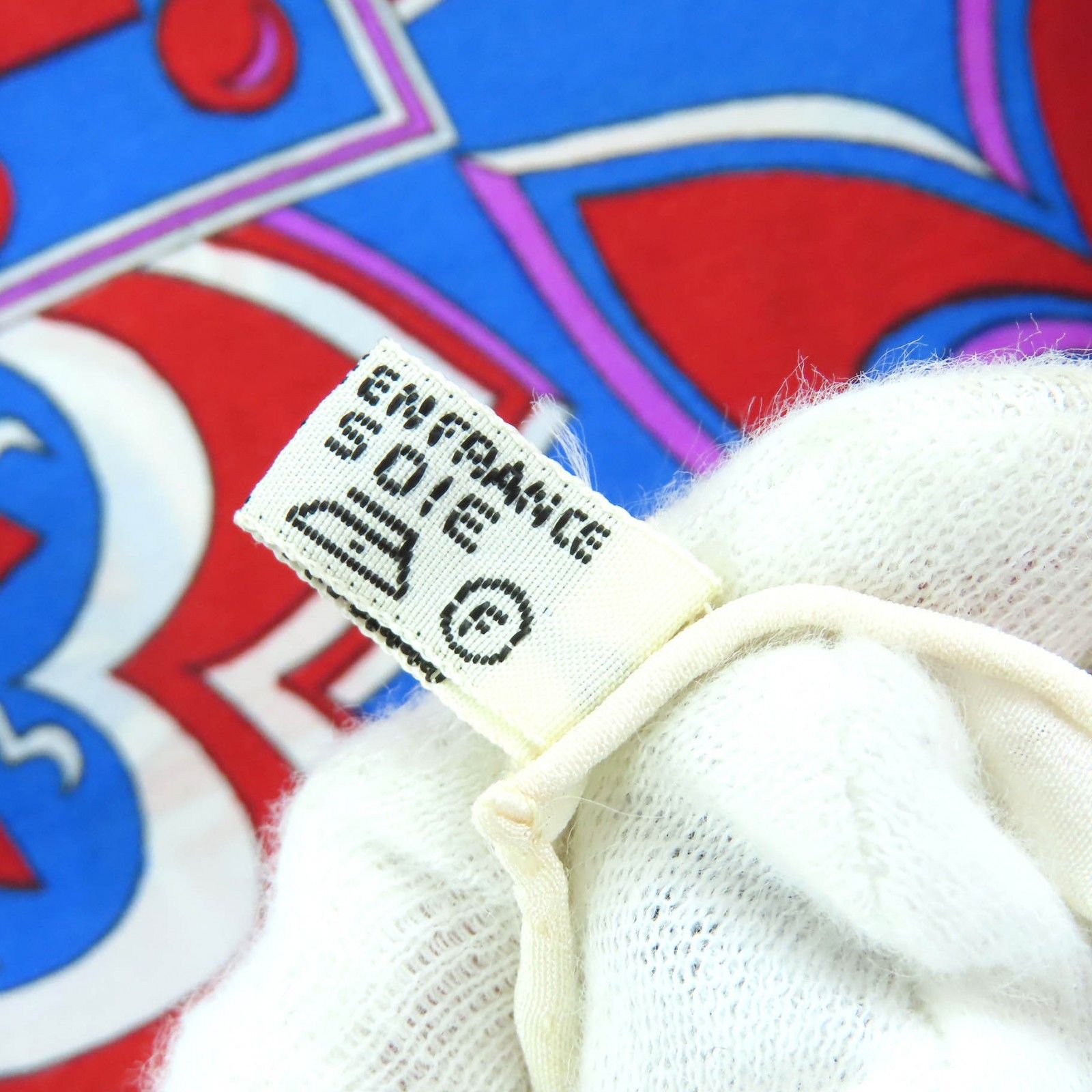 美品△HERMES エルメス シルク100％ ペイズリーモチーフ 総柄 ストール ショール スカーフ アイボリー レッド ブルー 箱付き フランス製 美品△HERMES エルメス シルク100％ ペイズリーモチーフ 総柄 ストール