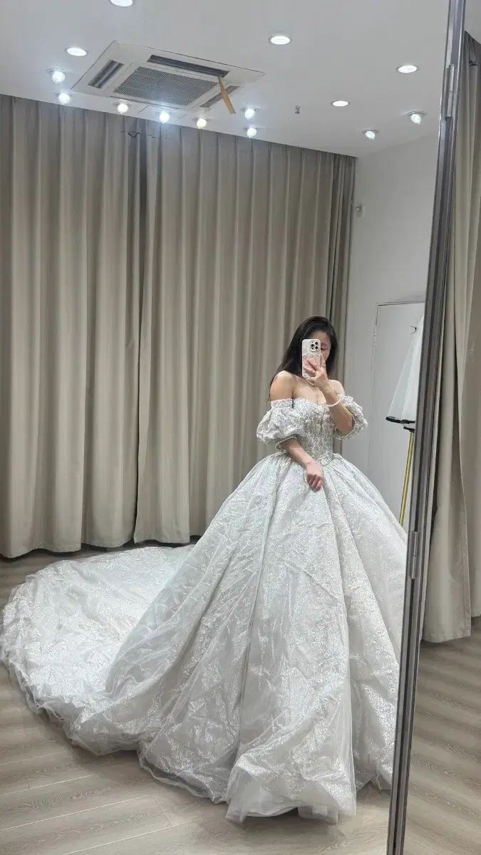 中世ヨーロッパ風ウェディングドレス