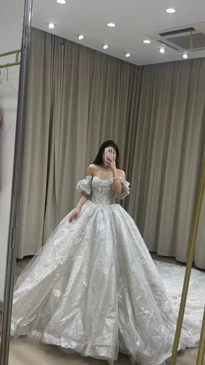 中世ヨーロッパ風ウェディングドレス