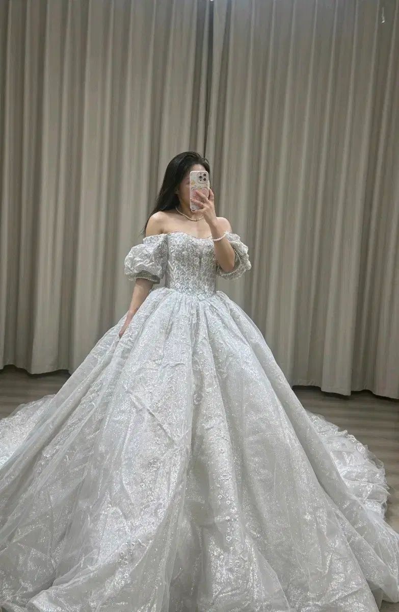 中世ヨーロッパ風ウェディングドレス