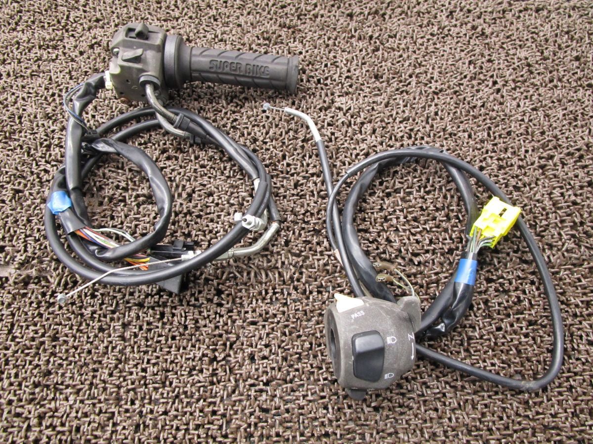 イナズマ1200 ハンドルスイッチ 左右 スロットル A 9491 ワイヤー GV 76 スズキ V 719 INAZUMA キャブ車