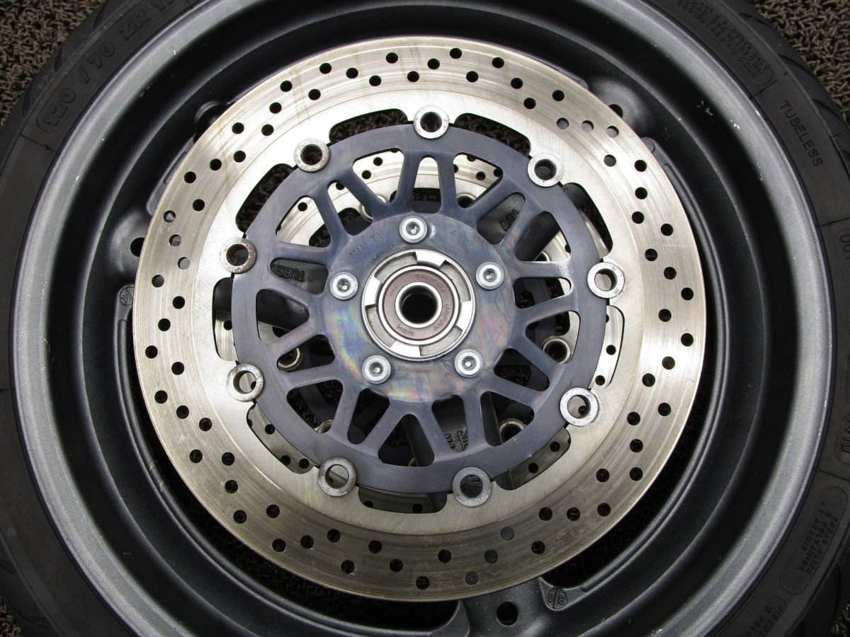 イナズマ1200 フロントホイール ディスク A 9578 GV 76 スズキ V 719 INAZUMA キャブ車 2ストロークエンジン 低燃費バイク