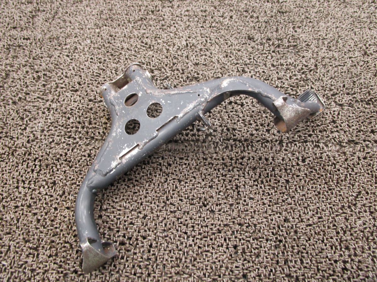 イナズマ1200 センタースタンド A 9593 GV 76 スズキ V 719 INAZUMA キャブ車