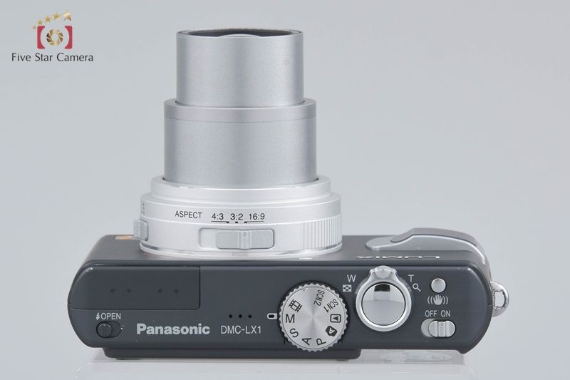 コンパクトデジタルカメラ