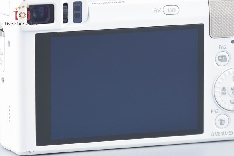 コンパクトデジタルカメラ