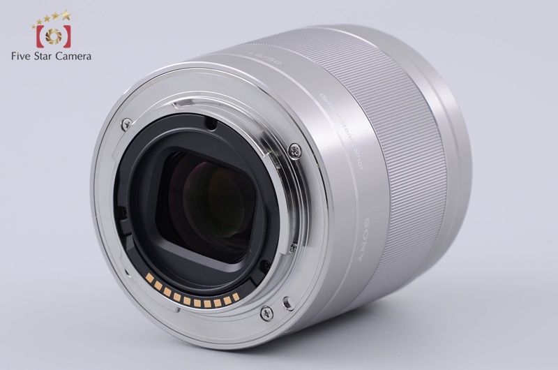 SEL50F18 ossシルバー カメラレンズ E 50mm F1.8 OSS APS-C用 シルバー SEL50F18 [ソニーE