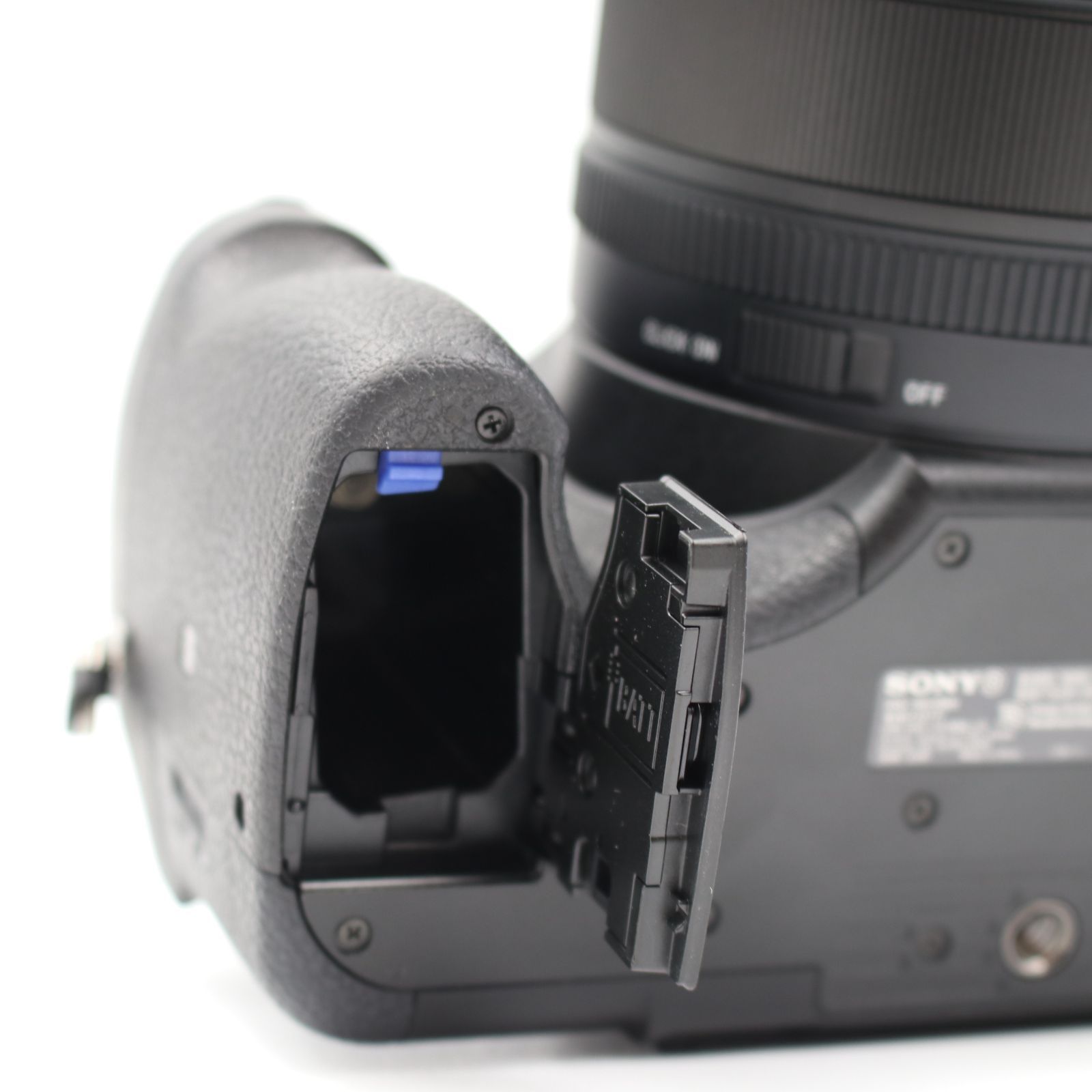 4 コンパクトデジタルカメラ