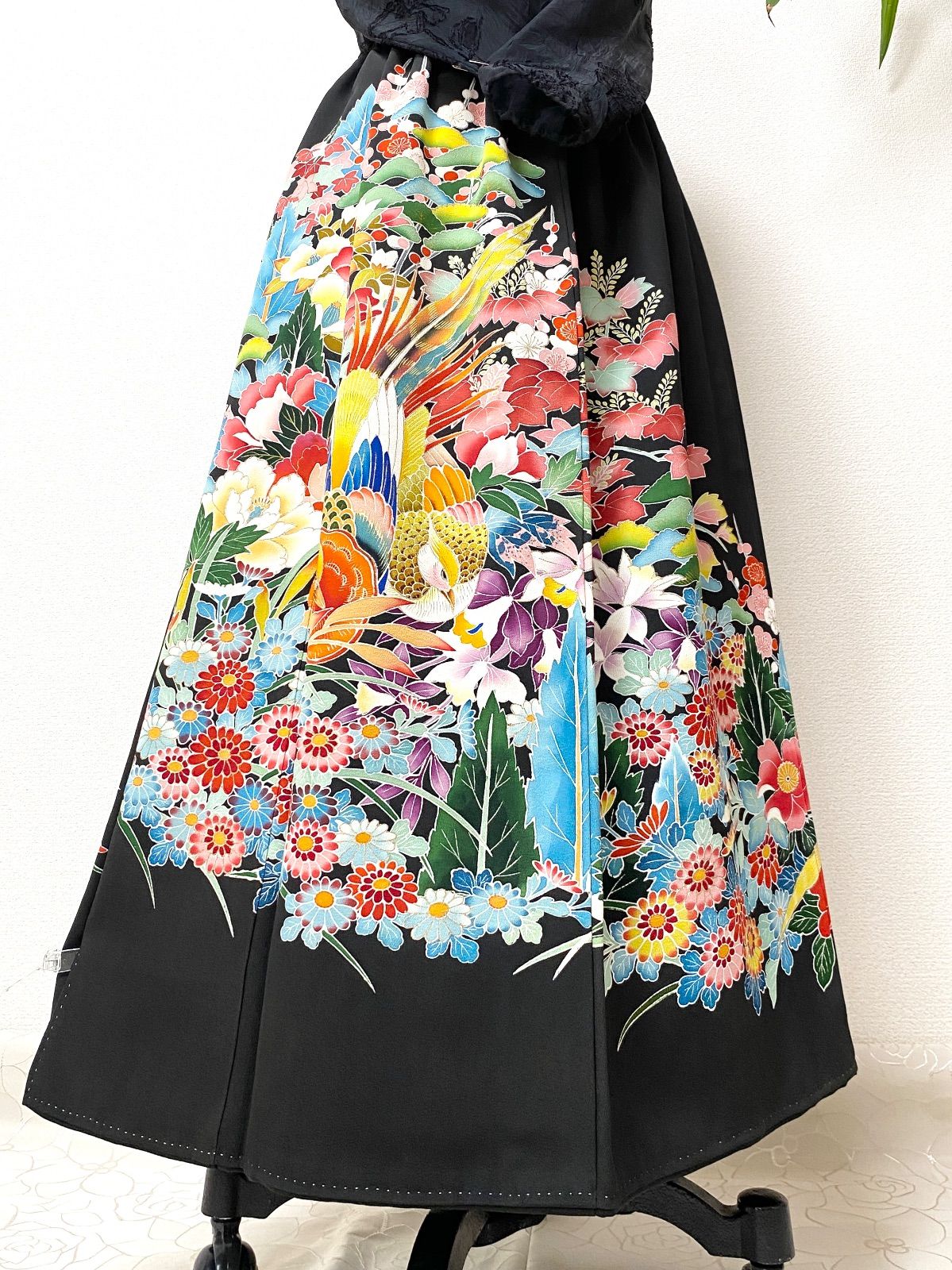 大人 セレブ着物スカートフリーサイズ1点物黒留袖着物リメイクウエストゴムロングスカートフリーサイズ みハンドメイドNO.6020