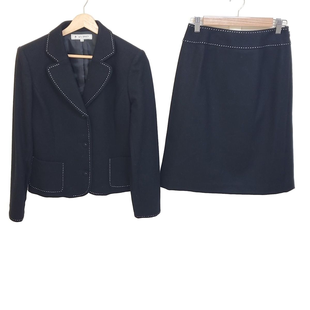 M S GRACY エムズグレイシー スカートスーツ レディース - 黒 ステッチ 肩パッド