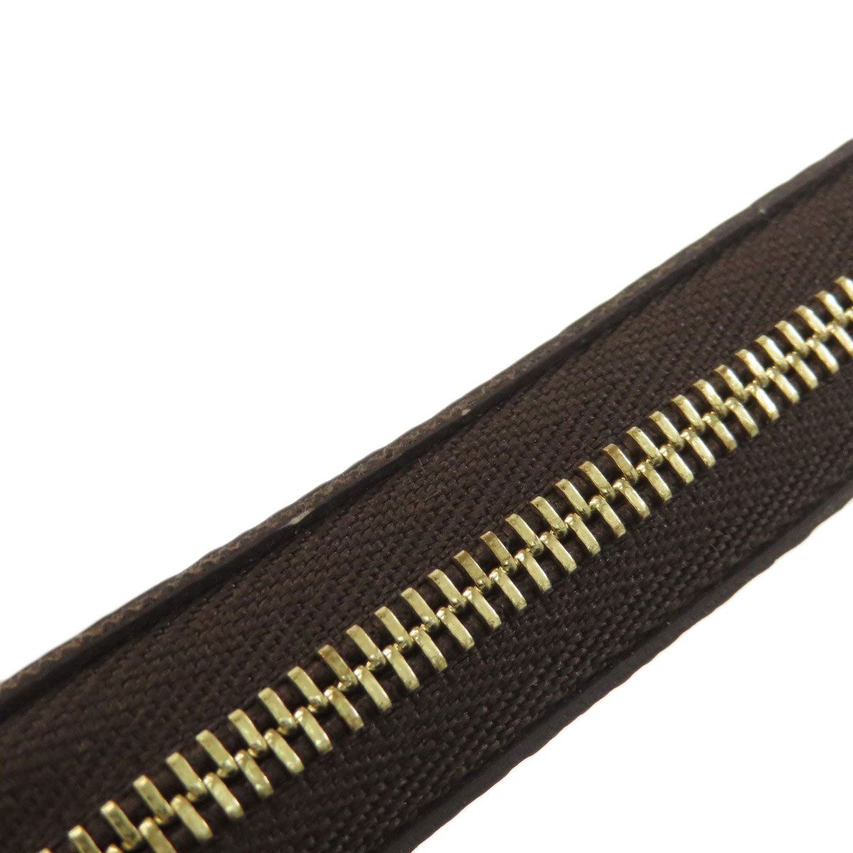 モノグラムキャンバス