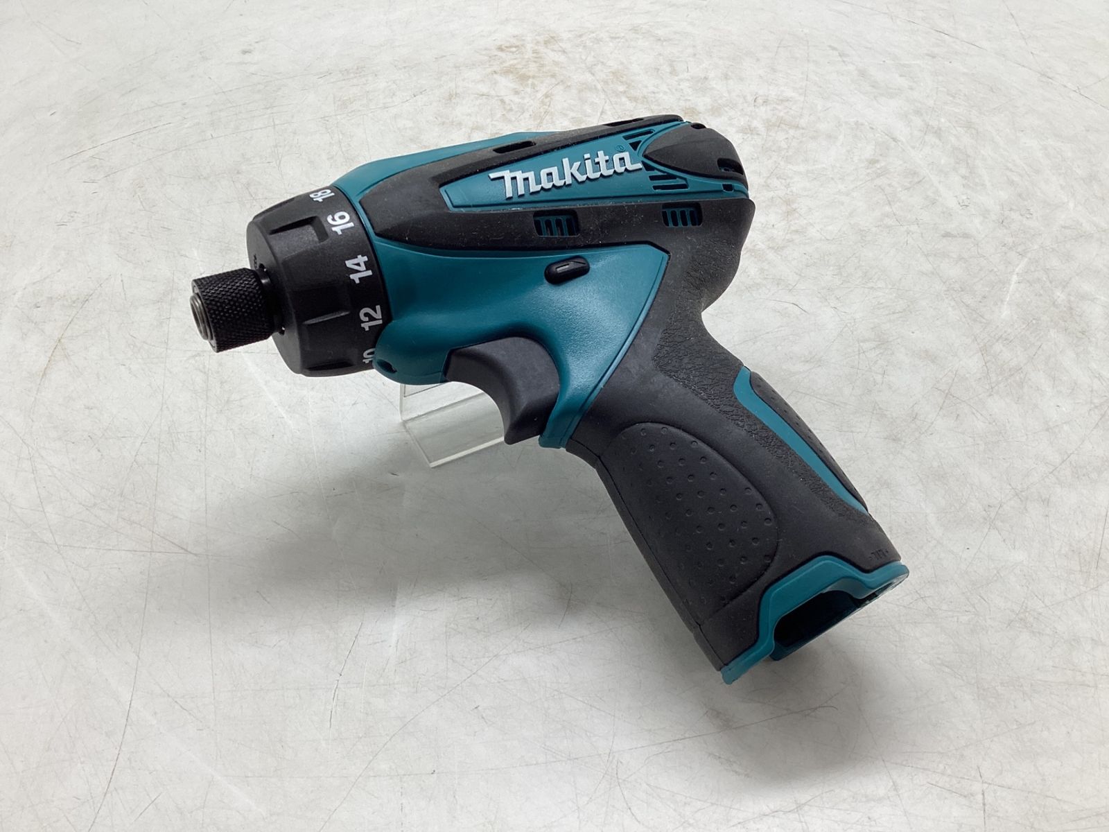 Makita マキタ 10.8 V充電式ドライバドリル エコツール豊田インター店 M 02
