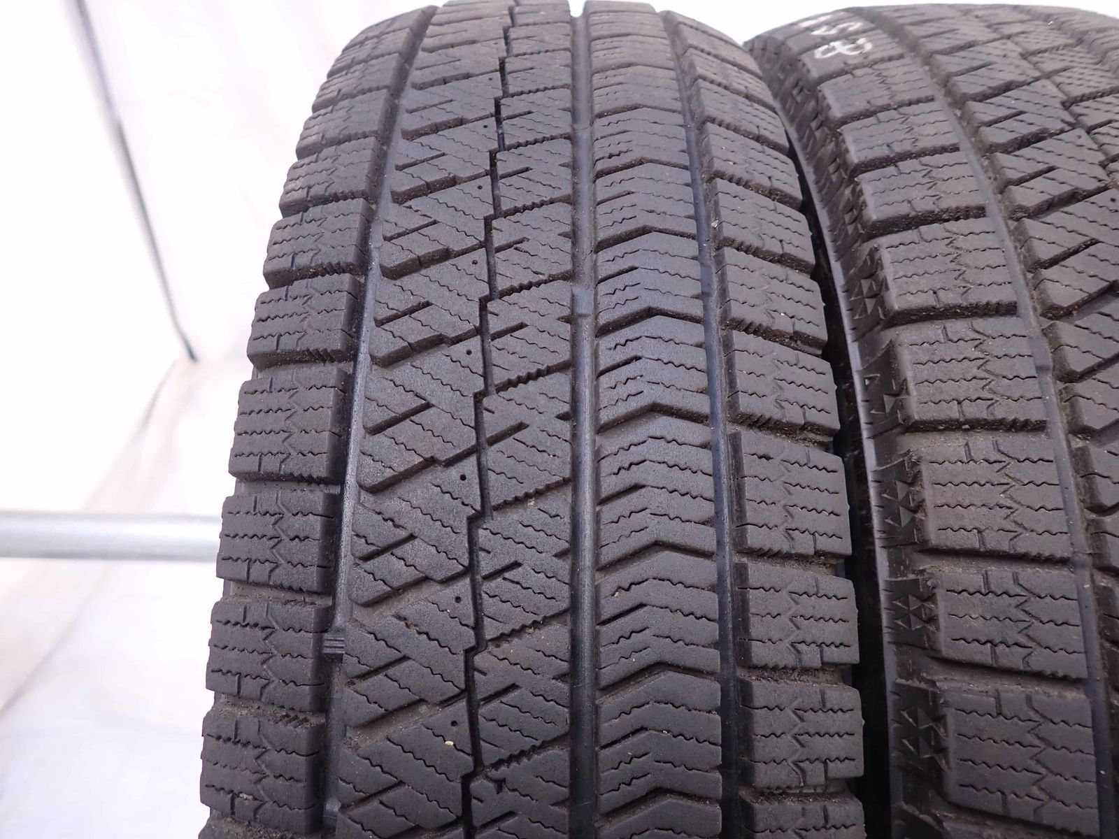 冬4本SET 会社宛 185 70 R 14 88 Q ブリヂストン ブリザック VRX 2 製 カローラフィールダー フリード ノート デミオ NO W 1285
