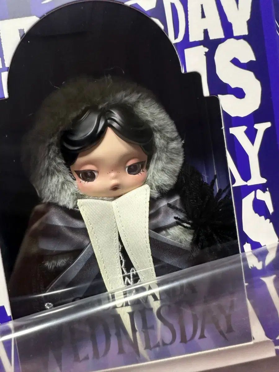 スカルパンダ ウェンズデー キーホルダー 節約 POP MART (ポップマート