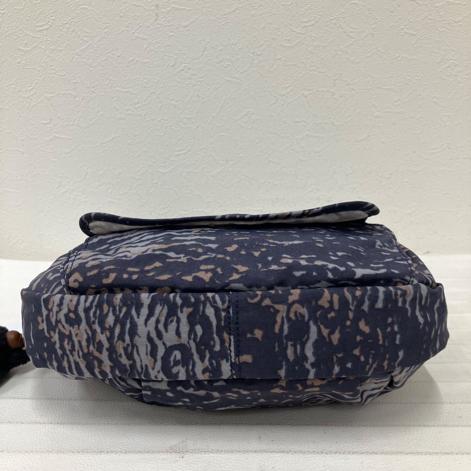 7441 KIPLING キプリング ショルダーバッグ ネイビー カモフラ