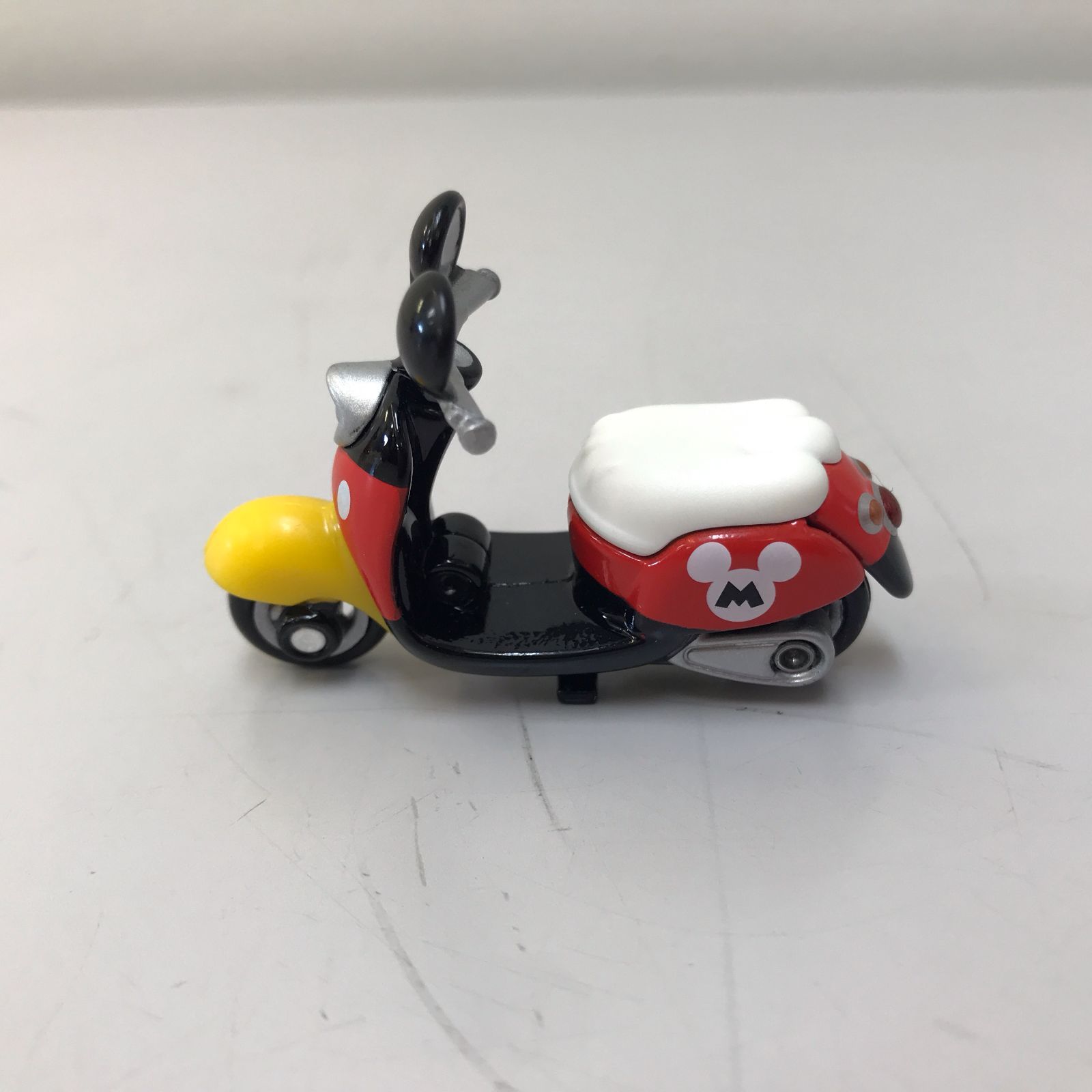 〇トミカ ミニカー ディズニー モータース DM-04 チムチム／ミッキー