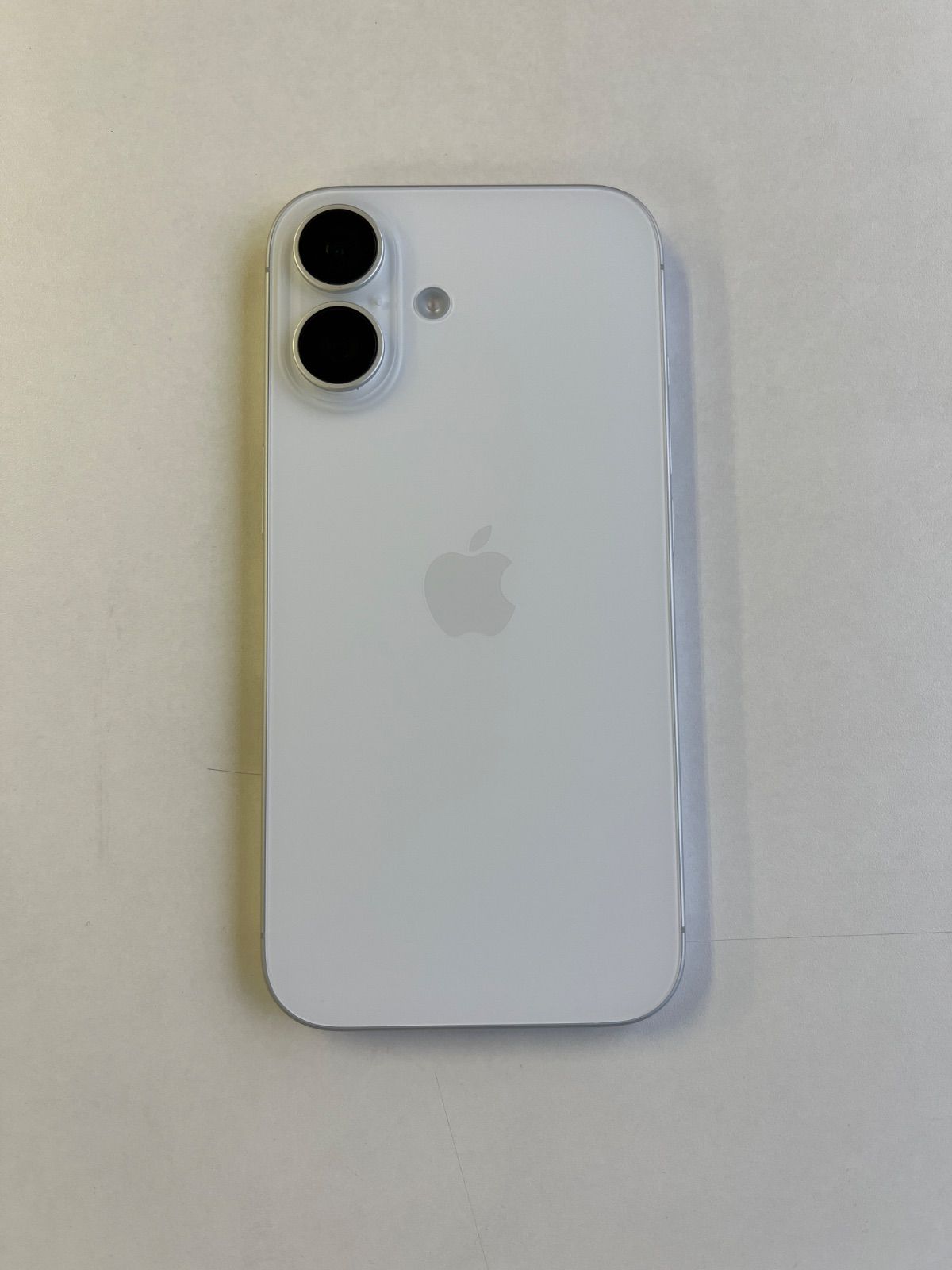 iphone16 本体 ホワイト 128GB バッテリー99% iPhone 16｜価格比較・SIMフリー・最新情報 - 価格.com