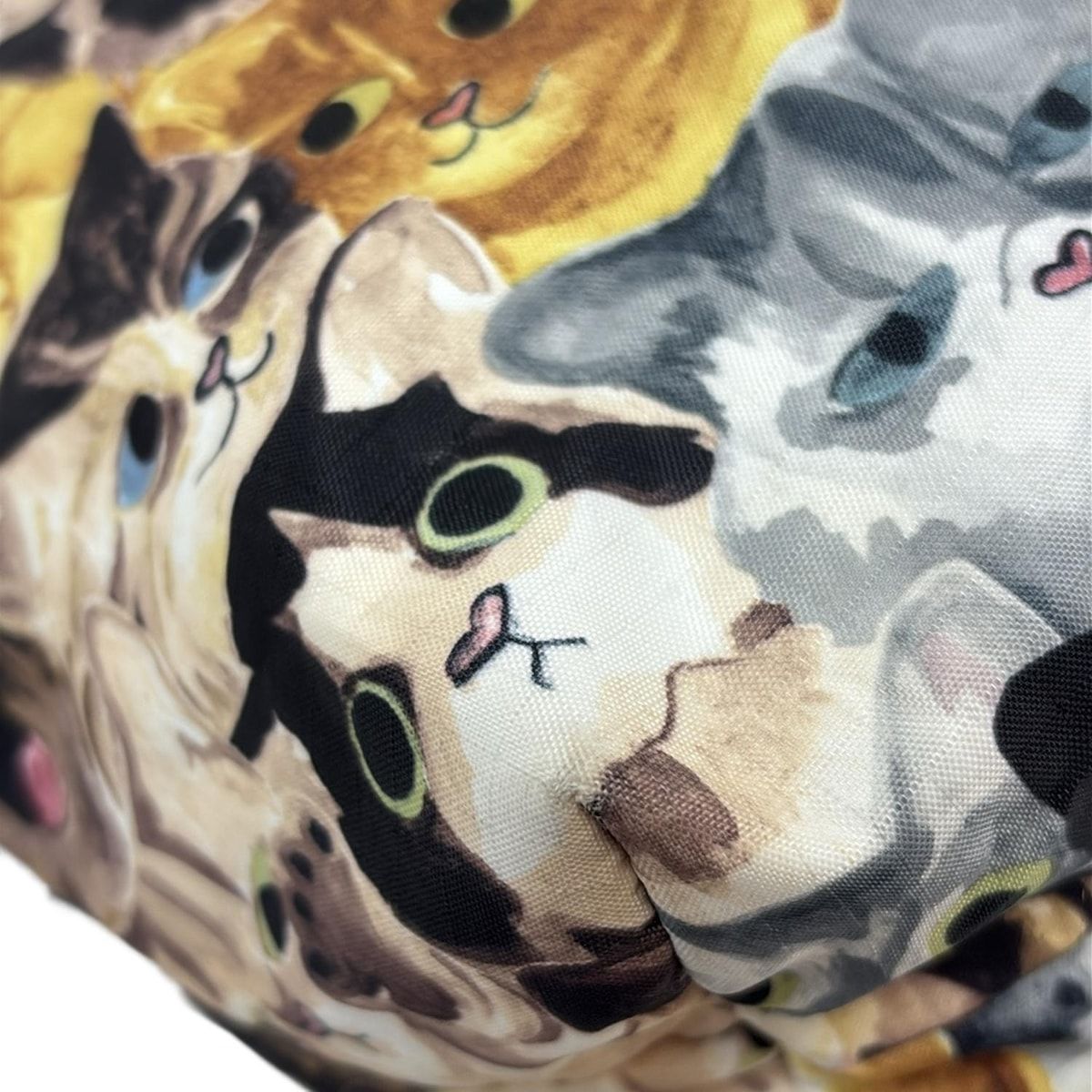 - ベージュ×ブラウン×マルチ