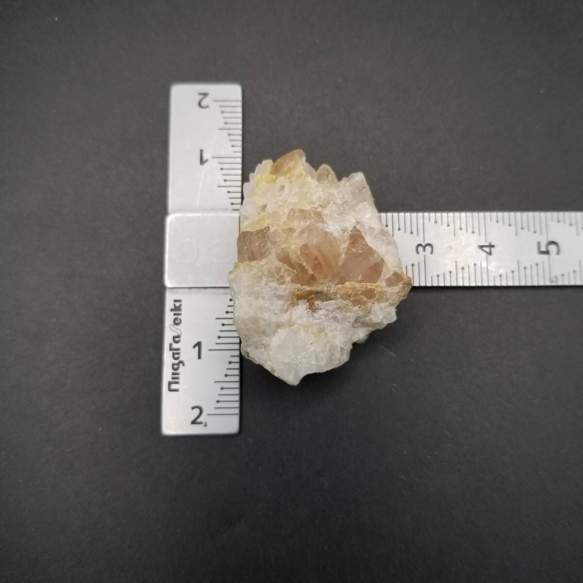 アフガニスタン産 クォーツ カルサイト クリスタル 共生鉱物 原石 結晶