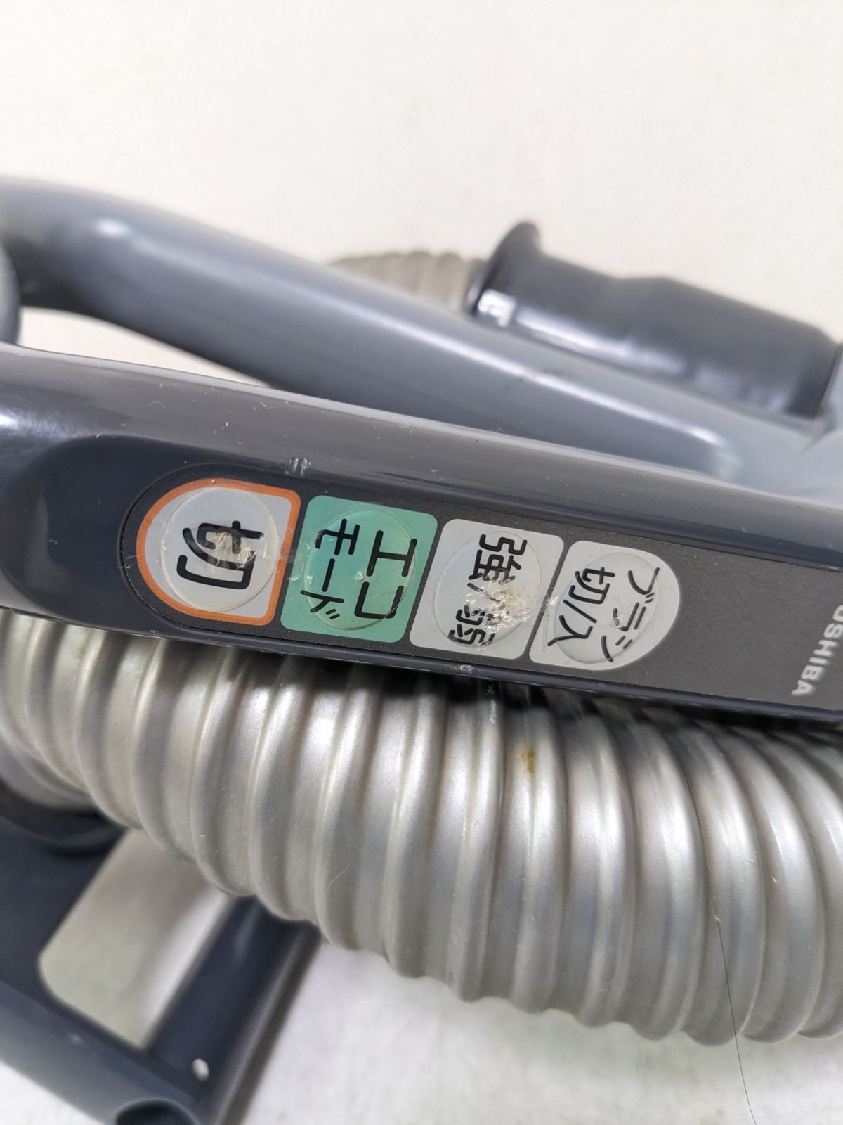 TOSHIBA VC-C11-R サイクロン式掃除機 2013年製 ヘッド無し - メルカリ
