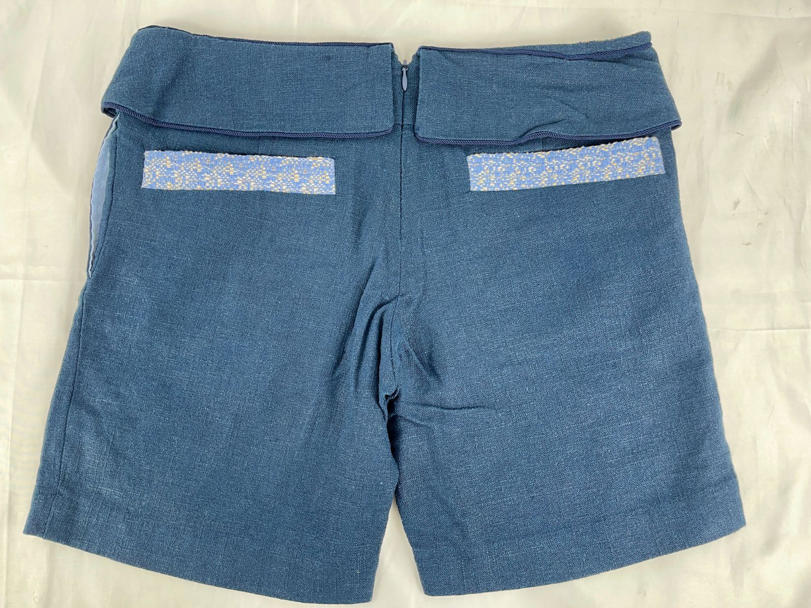 W L’histoire se répète リストワール ス レペット N°2 スカーフ柄ショートパンツ ブルー系