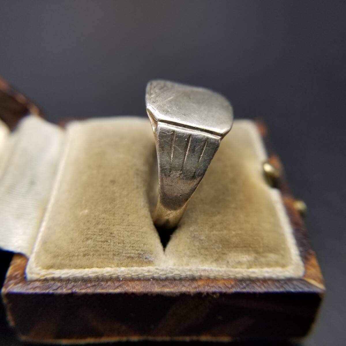 英国 ヴィンテージ フローラル彫金 八角形 925 シルバー シグネット