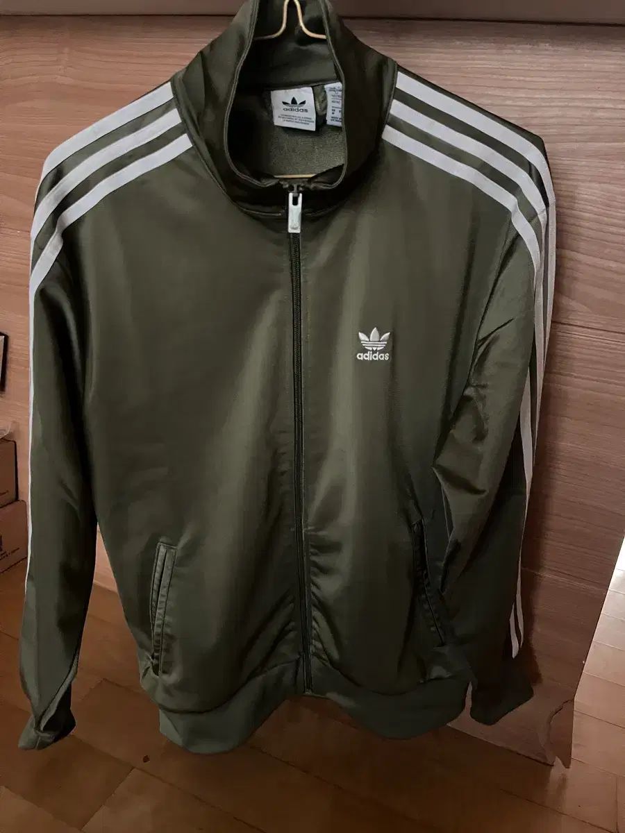 アディダス アディ クラシック ルーズ ファイヤーバード トラック トップ オリーブ ストラタ M