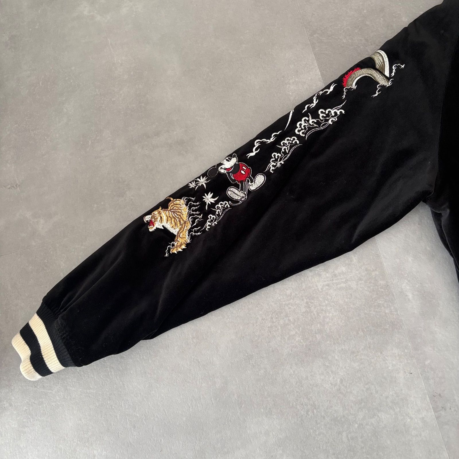 【別珍　リバーシブル】Disney スカジャン　ミッキー　ベロア　袖刺繍　M 別珍 リバーシブル】Disney スカジャン ミッキー ベロア 袖刺繍 M 別珍