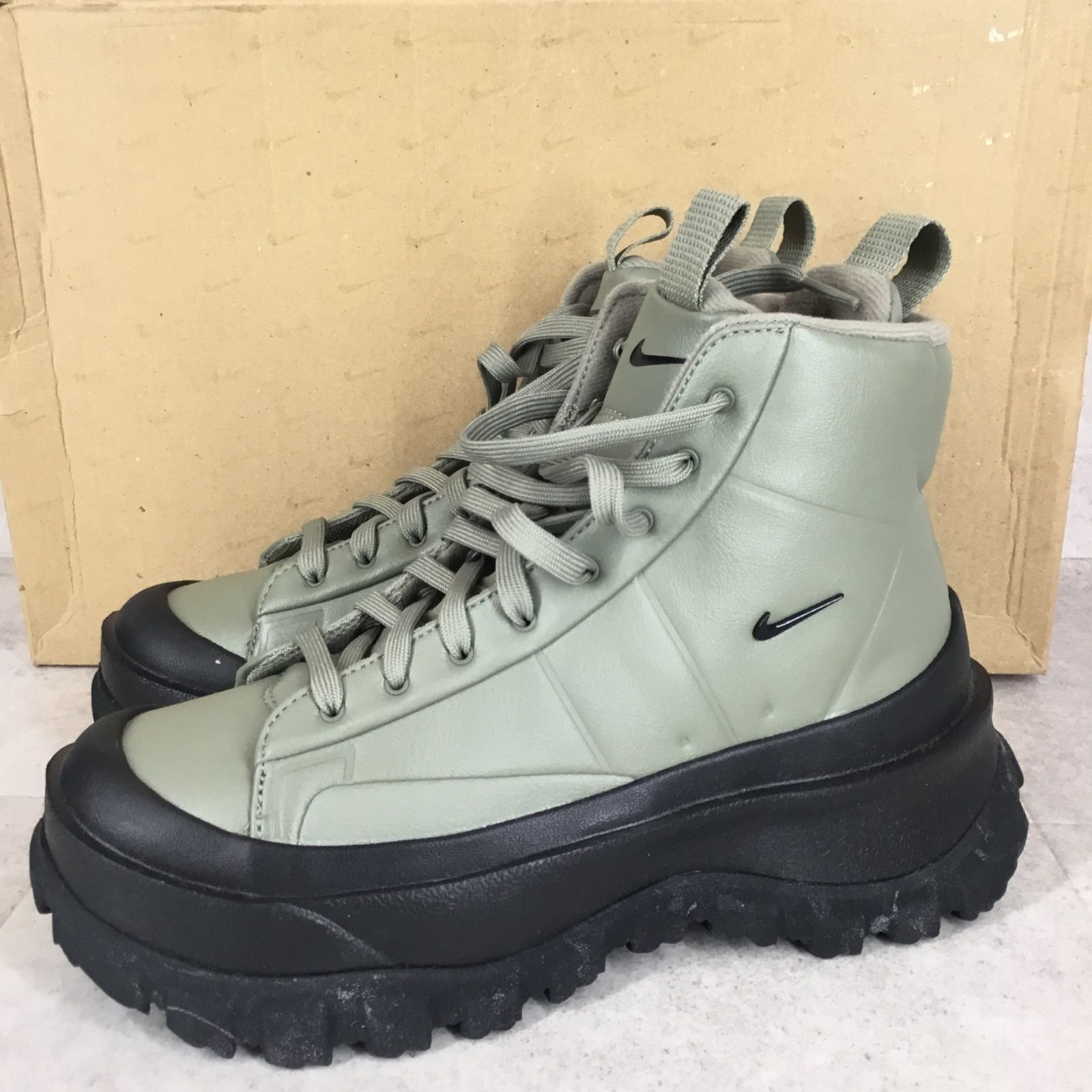 新品未使用ナイキ ウィメンズ ブレーザー ローム MID BLAZER ROAM MID