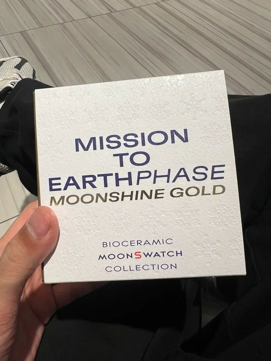 オメガ スウォッチ ムーンスウォッチ スヌーピー モデル