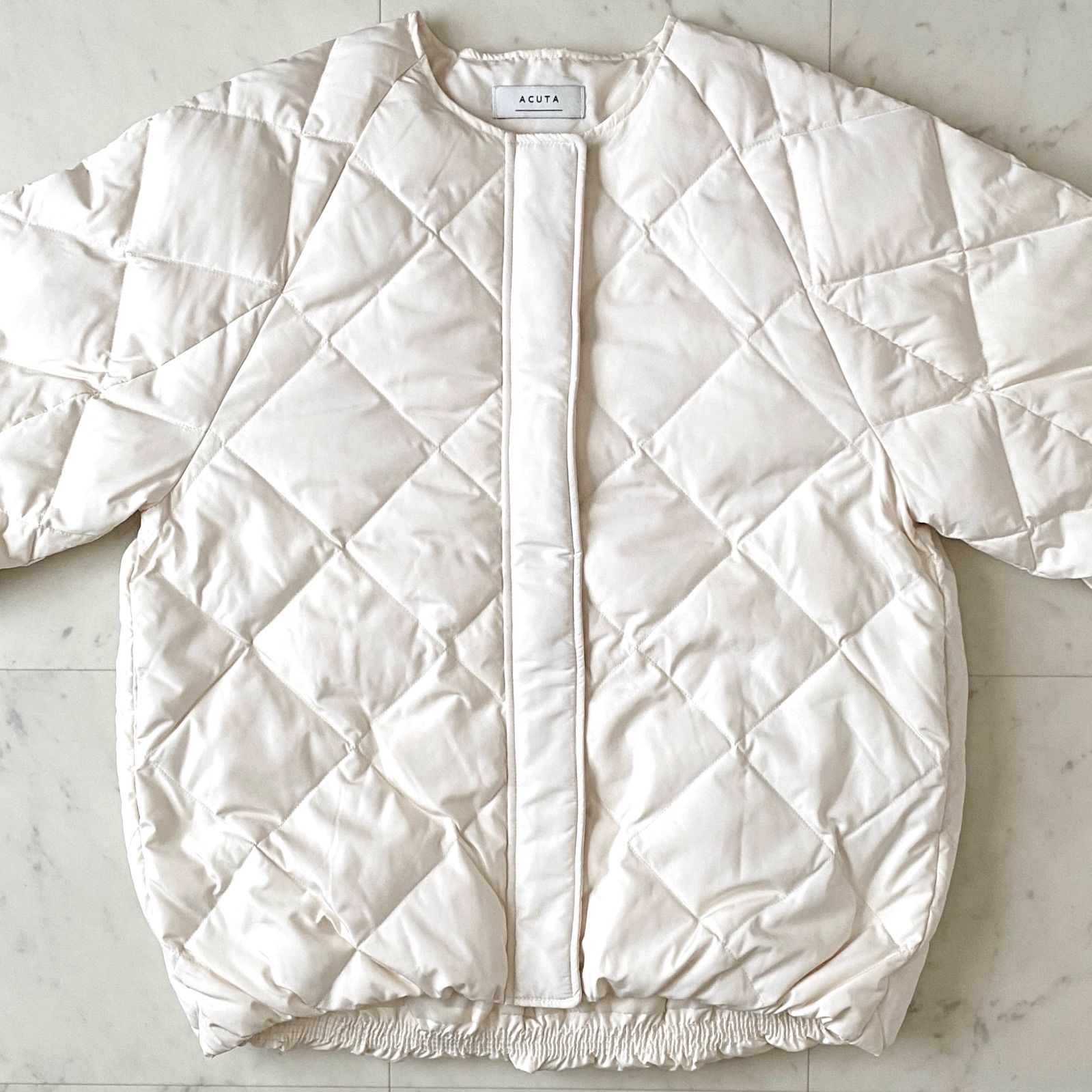 美品＊アーバンリサーチ コクーンキルティングダウン アイボリー 白 acuta 美品//URBAN RESEARCH アーバンリサーチ コクーンキルティングダウン